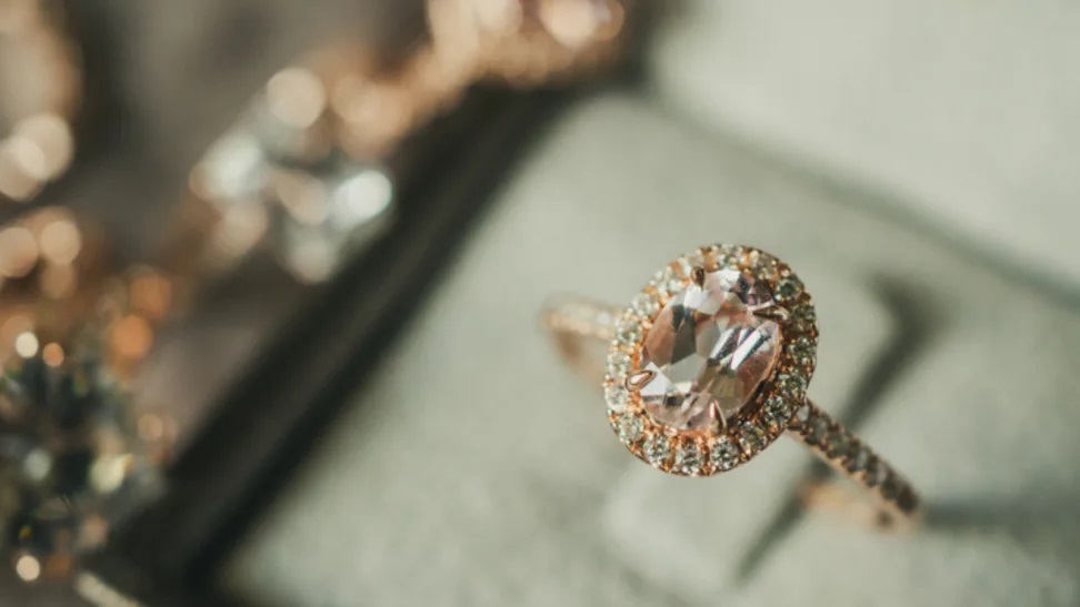 Where to Shop Lovely Engagement Rings Online